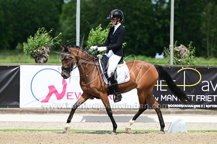 Evy-Lynn van Biert - Wenums Veldzicht Just Me