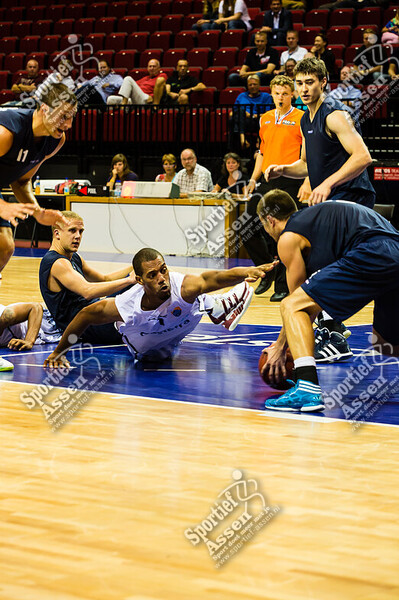 GasTerra Flames vs Den Helder Kings 28 augustus 2012