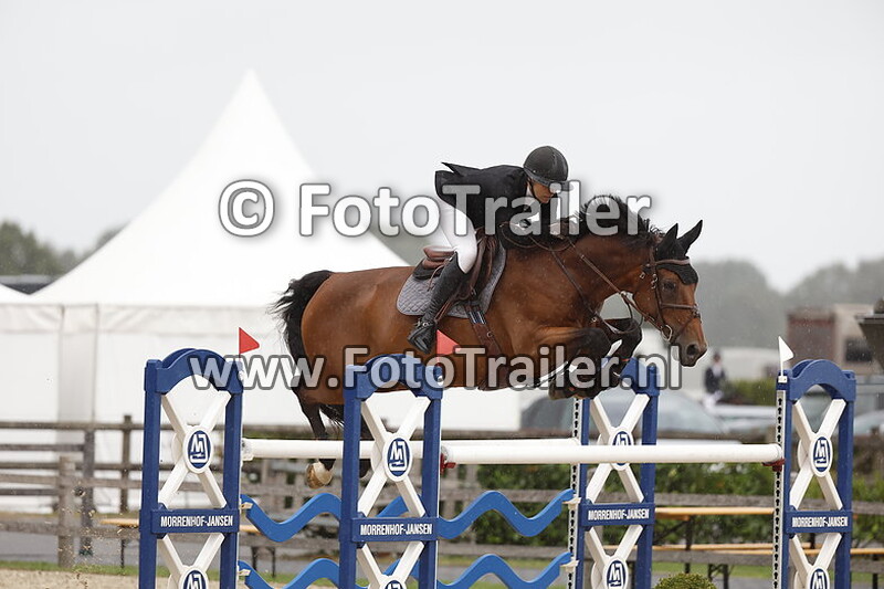 anneke niels van wijngaarden