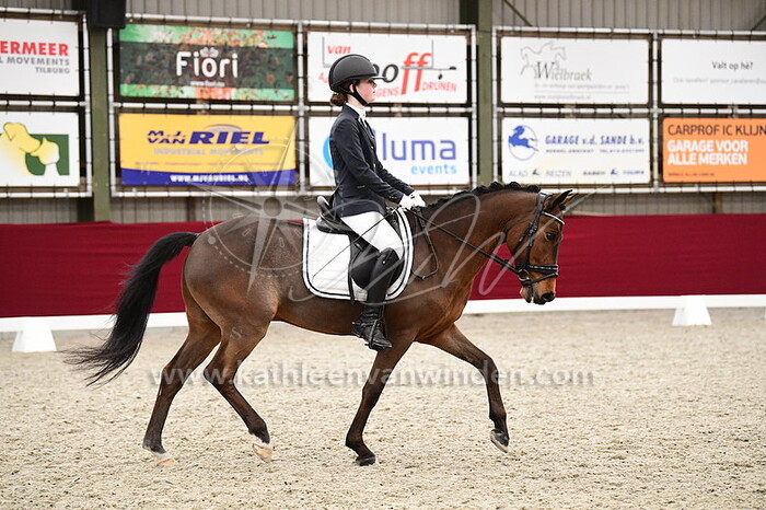 Juul Mustert - Larienshof's Chapeau