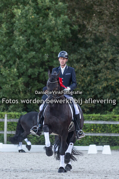 Bennie van Es - Tizian fan Ass