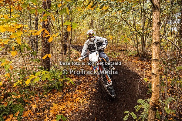 Oranje en rode spatborden Offroad Veghel