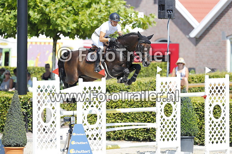 Julia Houtzager Kayser