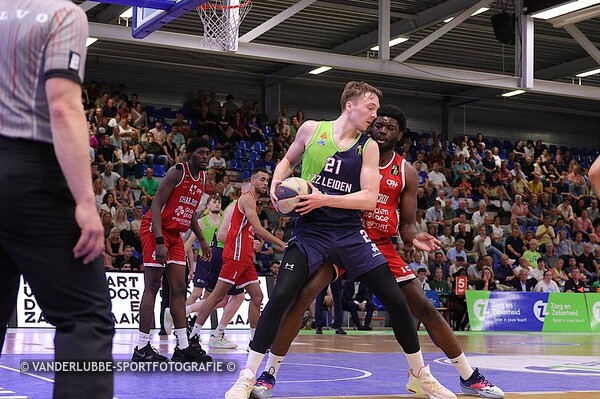 ZZ Leiden - Spirou Basket: 71-58