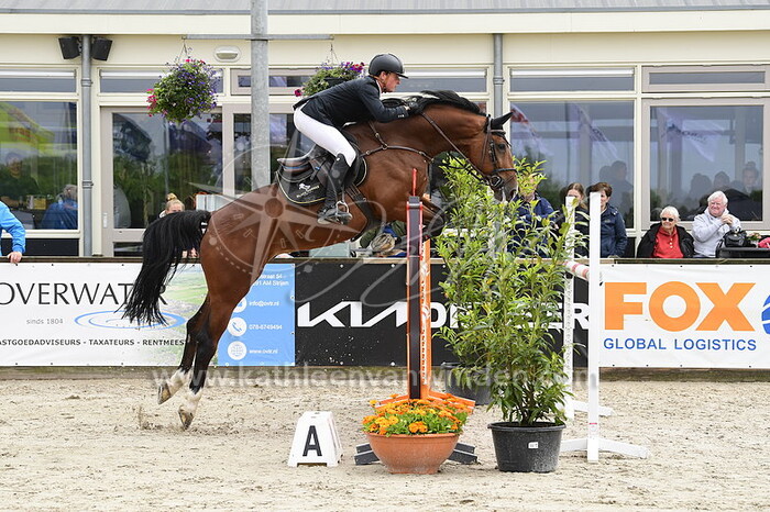 Jeffrey Schmitz - Le Macho BH