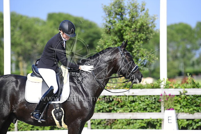 Michelle Brouwer - President's I Know