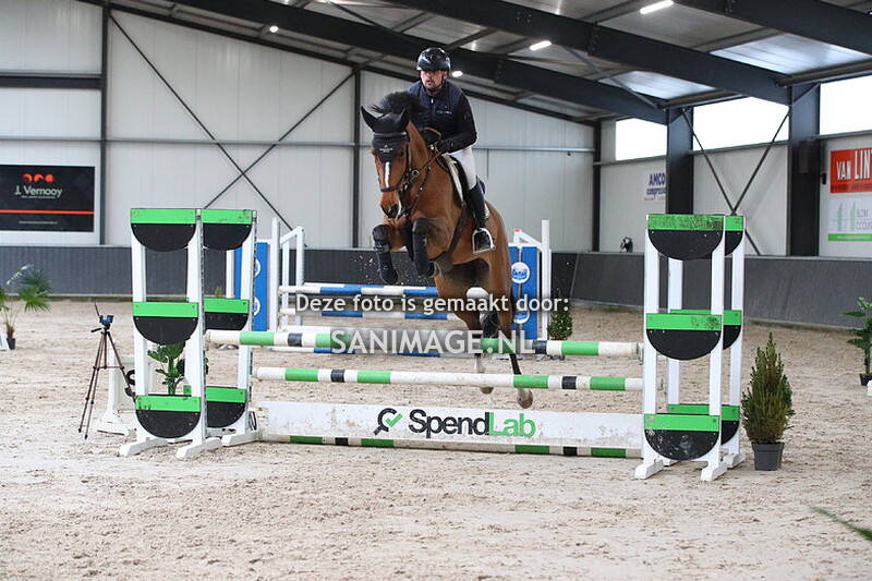 De Voornruiters De Meern Springen paarden 16-03-2024 90 cm