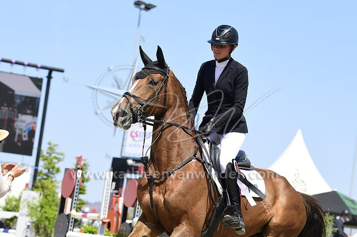 Sanne de Jong - Moneypenny