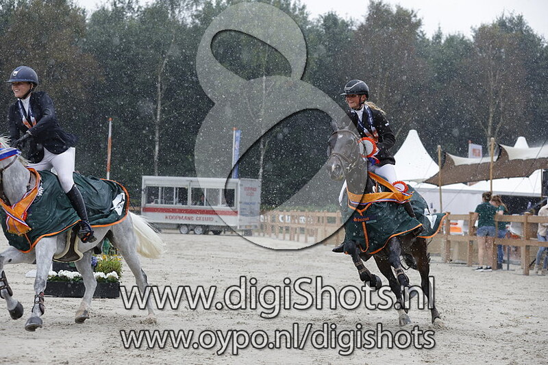 Klasse 1.20 en 1.30 cat DE barrage en prijsuitreiking