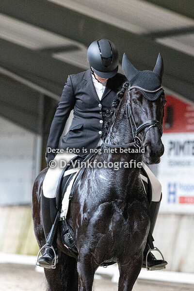 Elien van den Berselaar - Yva