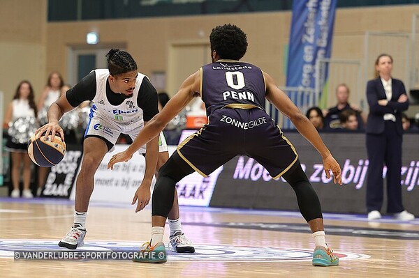 ZZ LEIDEN - LANDSTEDE HAMMERS: 87-94