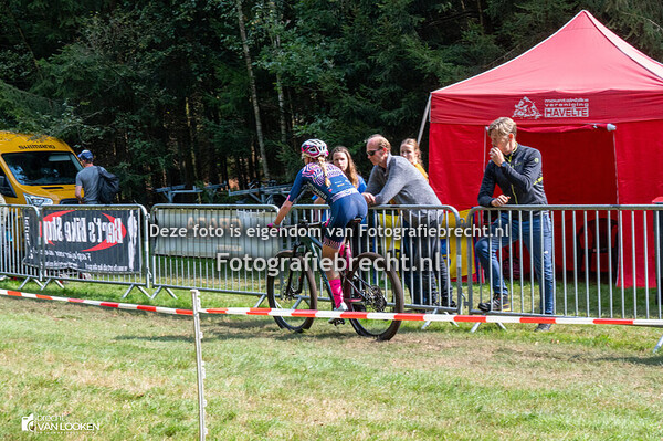 Elite-belofte-Amateurs-Juniors-Nieuwelingen-fun-(V)