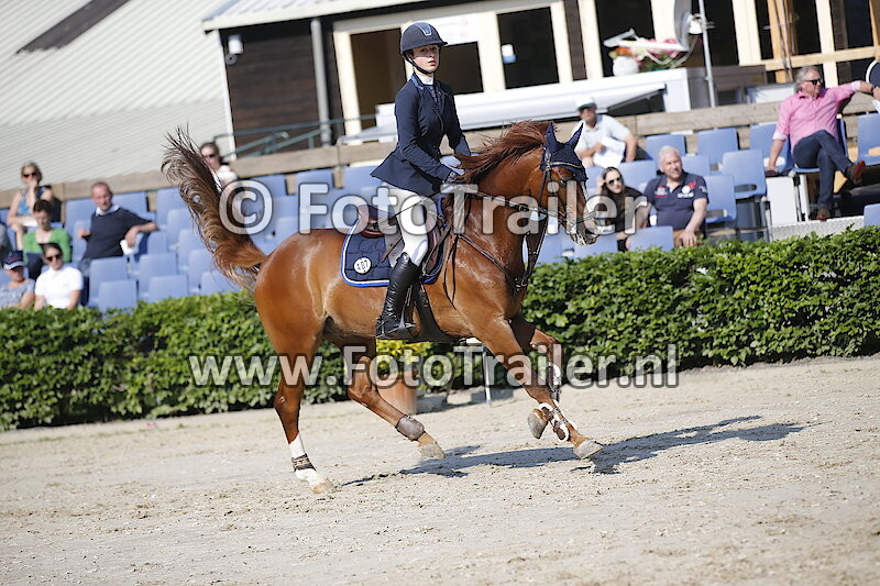 Mia-Charlotte Becker