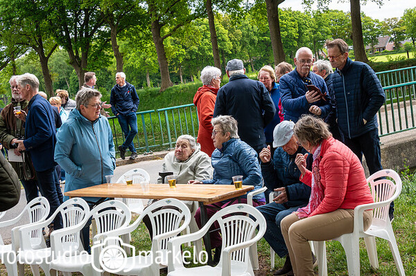 Onthulling gedenksteen Roudaalterbrug in Markelo