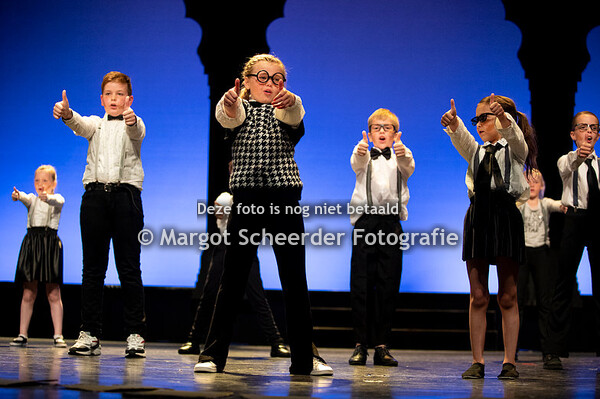 03 Scène 8 - Het Paleis III Paparazzi