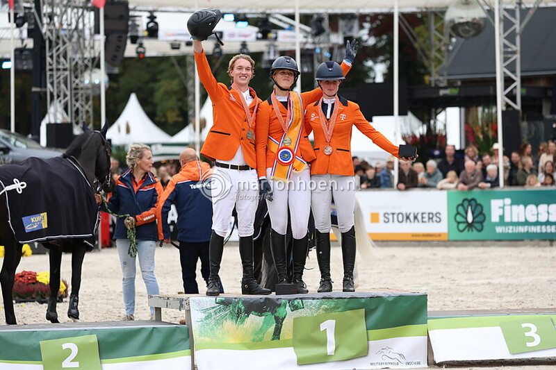 2004_BOEKELO_CEREMONY_12-10-2025