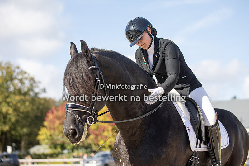 Naomi Hendriks van Warbij - My Black Magic