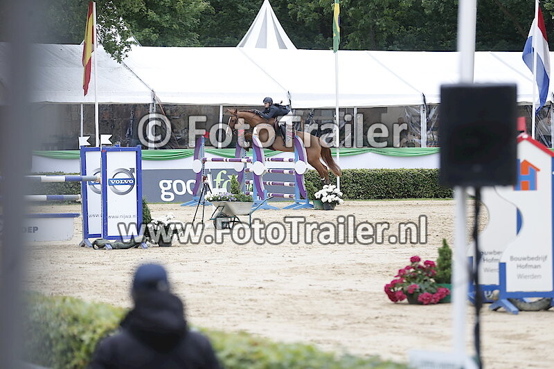 Ana Fernandez de Velasco Arroyo