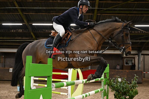 foto's bronneger springen