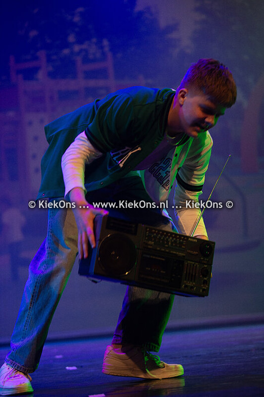 24  A day around the clock (1)