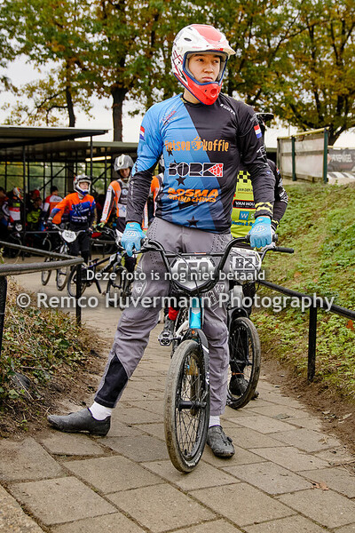 Gezichten riders en groepjes