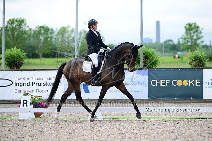 Simone de Visser - Oscarpine