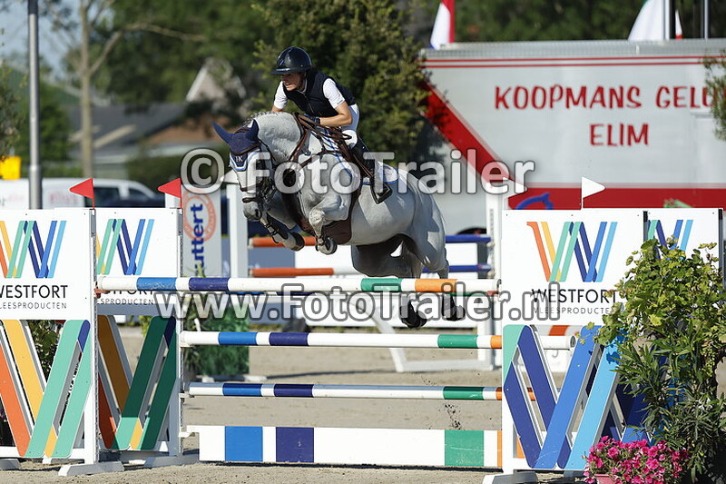 oda charlotte lyngvaer