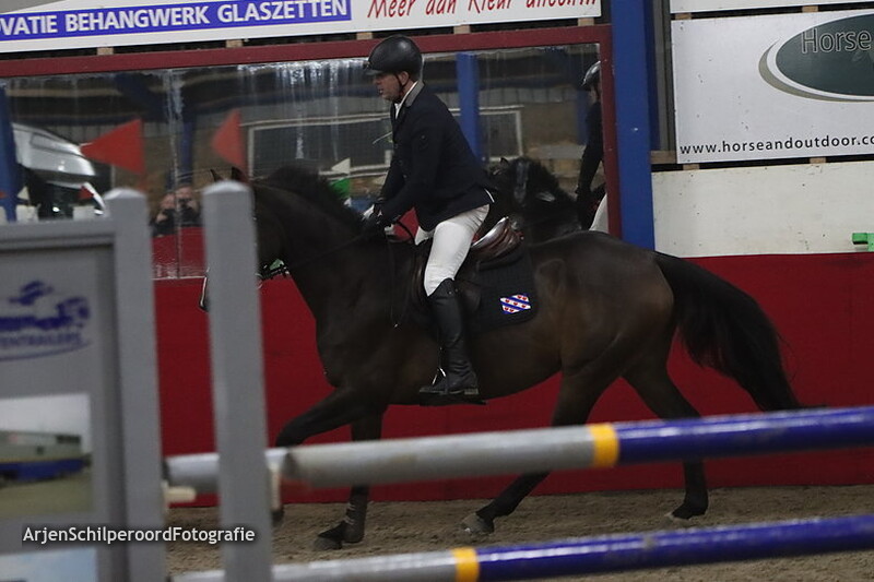 Jumping Franeker 09-12-2022 Open Fries Kampioenschap Veteranen