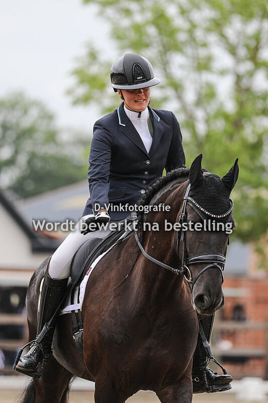 Debby de Graaf - Zerafina Black Stables