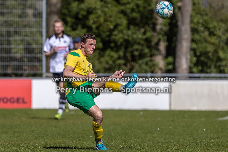 2025-04-05 voetbal; PGS Vogel-KMD
