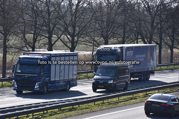 7-3-2025 Truckspotting A7 Drachten Fietsbrug deel 1