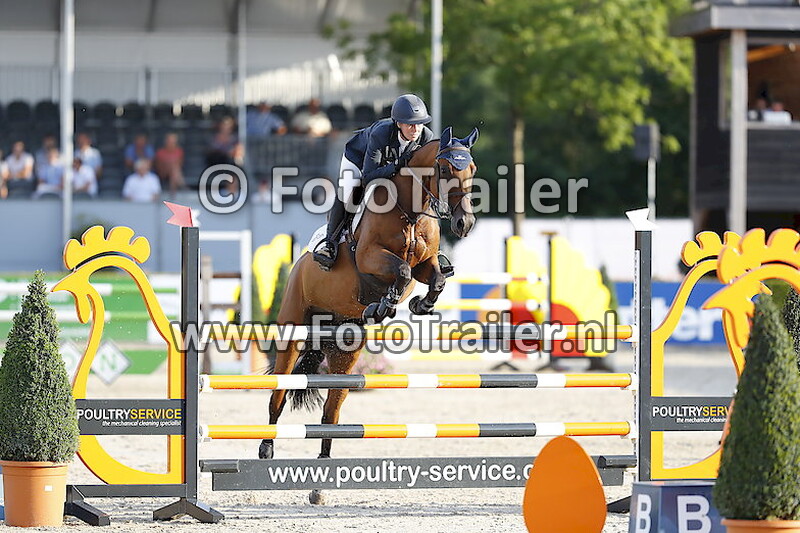 Stefanie van den Brink