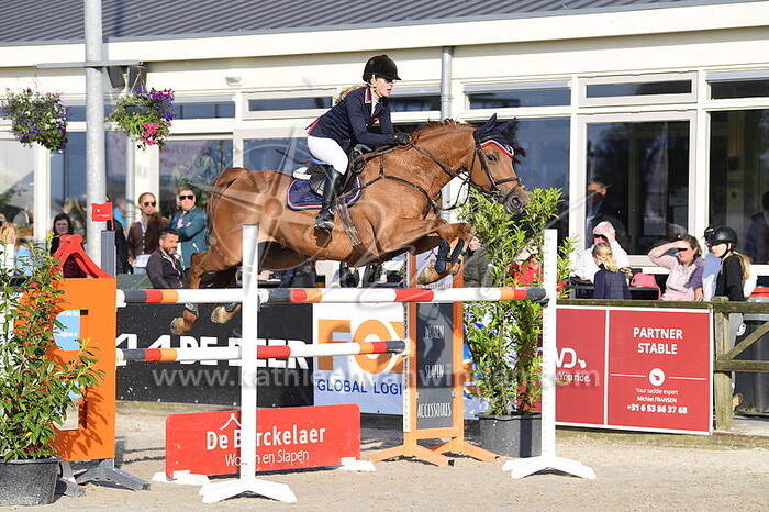 Delphine Klopper - W-Gladdys van de Lindehoeve Z