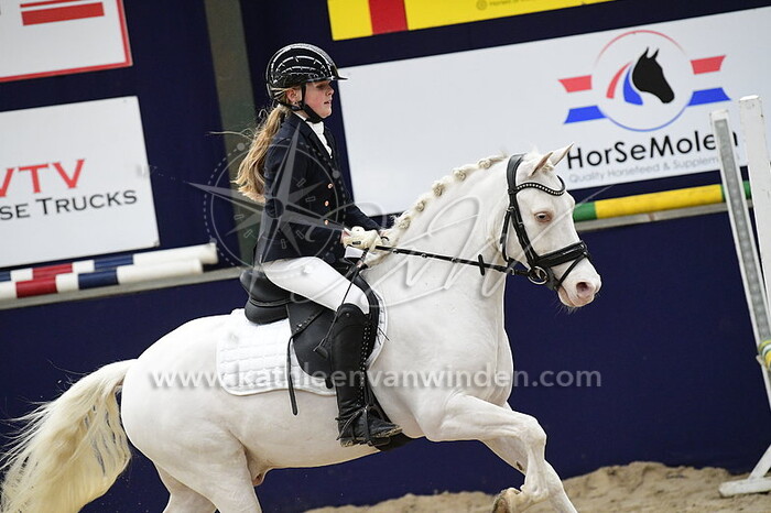 Veronique Philippus - White Star