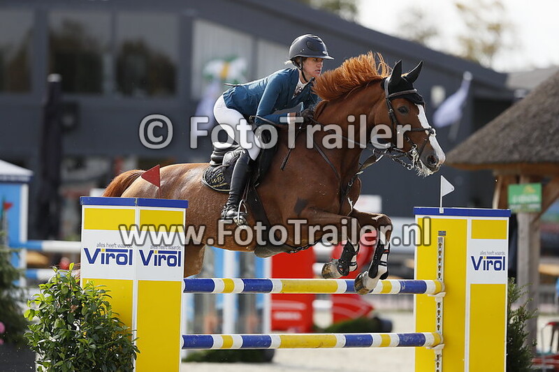 samantha alexis mackenzie