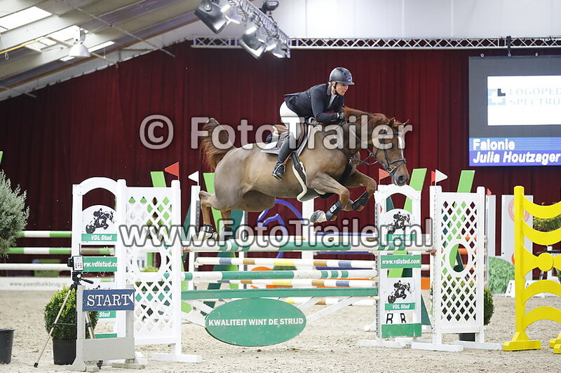 julia houtzager kayser