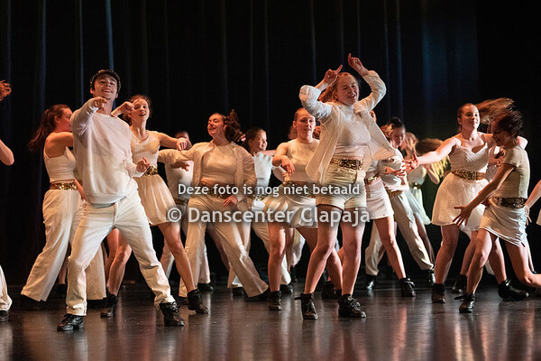 01) Ready for the ride