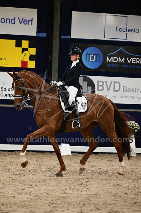 Nina van Rooij - Odinde T