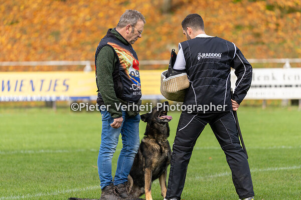 Catnr 93 Charles Mijnen	with Go-Agent van de Hornhütte