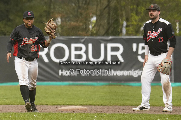 25-04-13 Honkbalwedstrijd Robur'58 HB1 - Almere