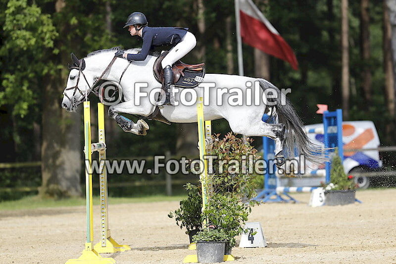 Samantha Alexis Mackenzie