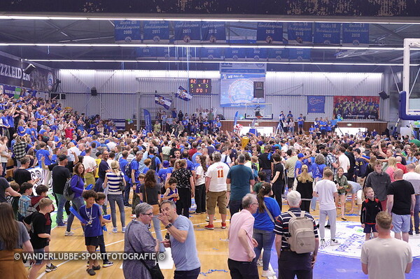 ZZ Leiden- Donar Groningen: 82-81