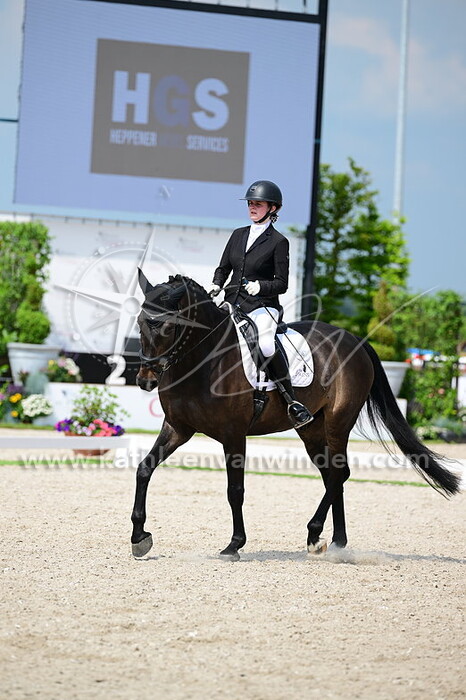 Madeleine Kleeven - Jingo de Laloena