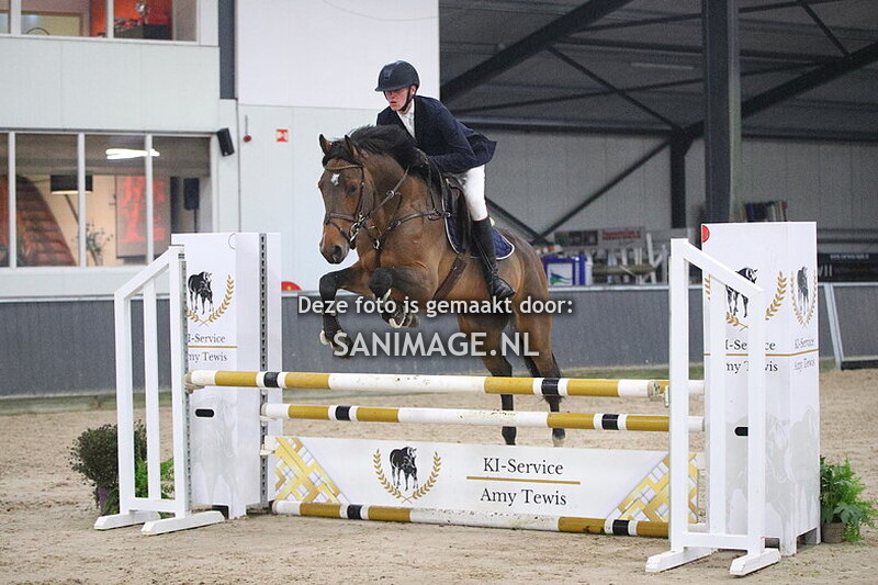 De Voornruiters De Meern Springen Paarden 01-11-2024 100 cm (avond)