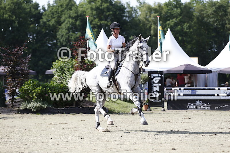 Valerie van Kesteren