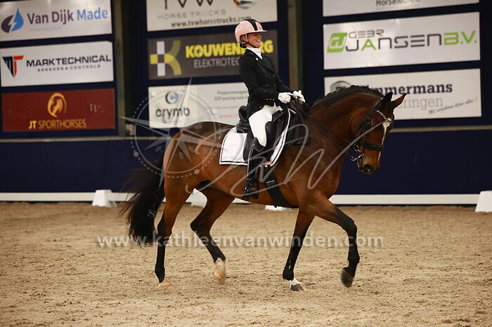 Valerie Vroegh - Known as Lady Million NenA