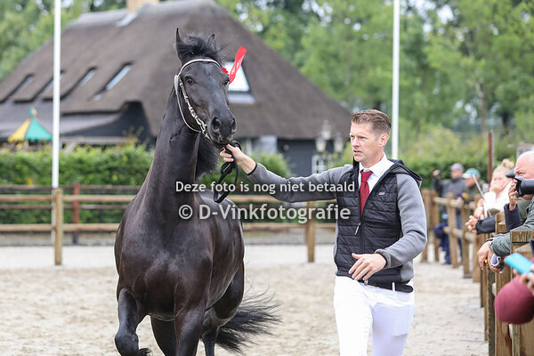 129. Karinette Vrouwkje