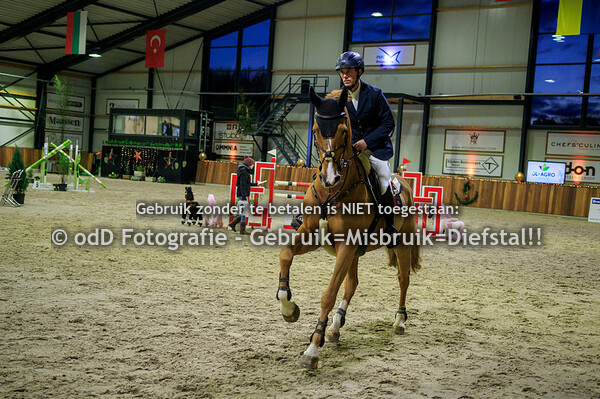 Jumping Indoor Leunen Paarden 120 07-01-24