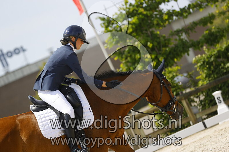 What A Girl Ter Linden Z