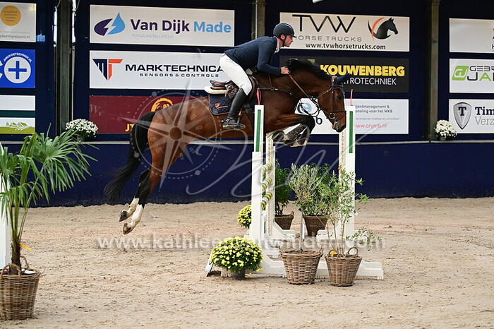 Boy Peels - Javita Z